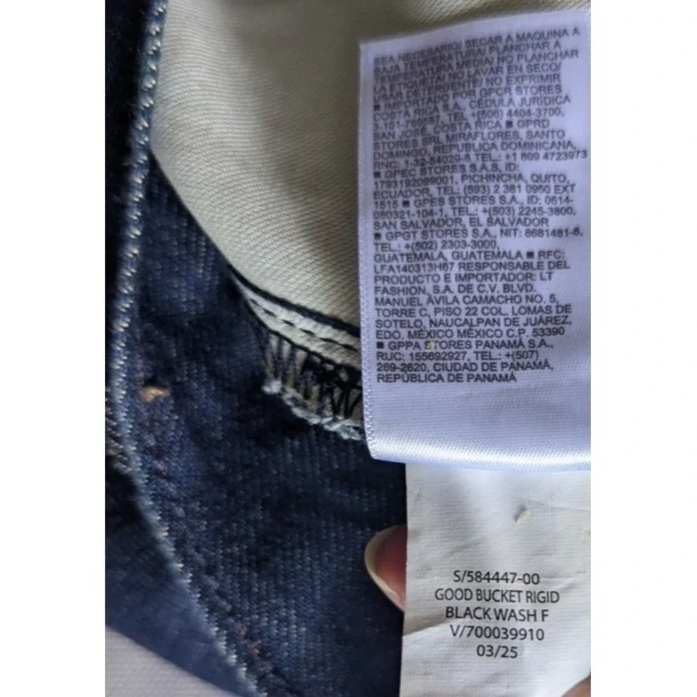 Old Navy good bucket rigid Straight dark blue wash 33x32, new with out tags